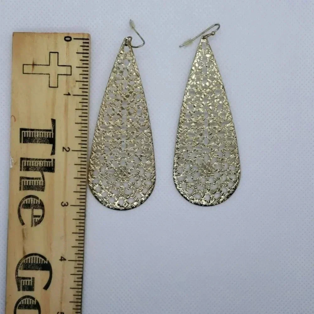 Fashion Gold‎ diamond cut dangle earrings